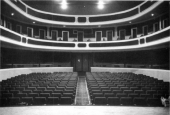 INAUGURACIÓ DE LES OBRES DE REMODELATGE DE LA SALA TEATRE DEL CASAL, DESEMBRE DE 1986